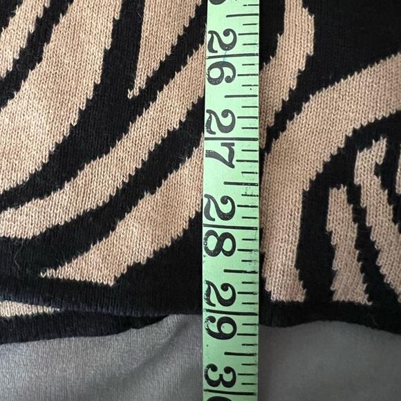 Chico's Black and Cream Rose Pattern Cardigan - Picture 7 of 8